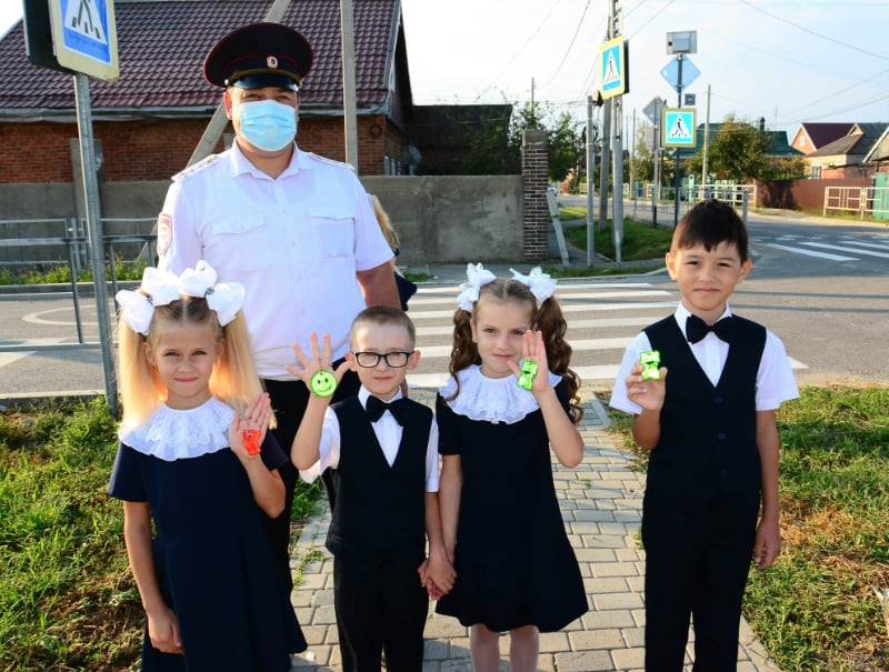 В Славянском районе полицейские провели акцию «В школу по безопасной дороге»