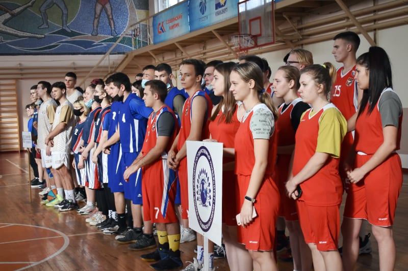 В Славянске-на-Кубани прошли соревнования по баскетболу
