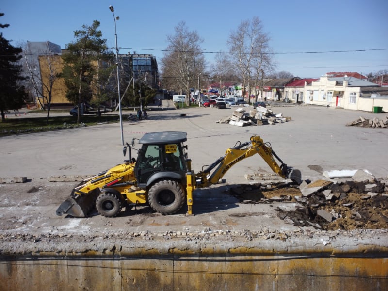 В Славянске-на-Кубани приступили к реконструкции городской набережной