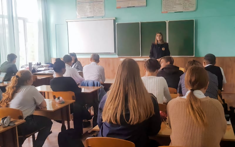 В Славянске-на-Кубани полицейские проводят профилактические мероприятия в рамках акции «Дети России – 2021» 
